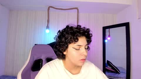   miku katsuragi  online show from September 29, 2025, 1:33 am