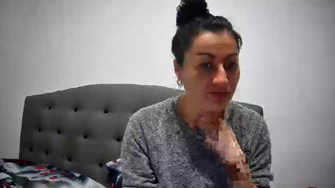 Mikyloveu online show from January 12, 2026, 3:28 pm