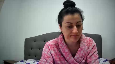 Snapshot of mikyloveu chatting on April 28, 2026, 4:34 pm Mikyloveu online show from April 28, 2026, 4:34 pm