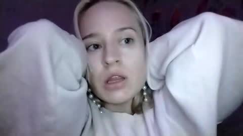 Mila 420 online show from October 2, 2025, 4:58 pm