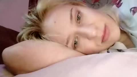 Mila 420 online show from November 26, 2025, 11:00 am