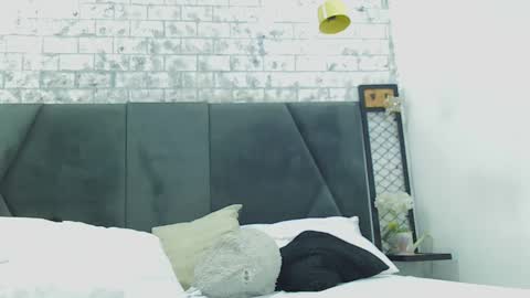 mila_adamss online show from January 12, 2025, 1:58 pm