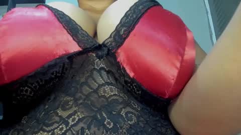 mila  online show from February 8, 2025, 9:35 am