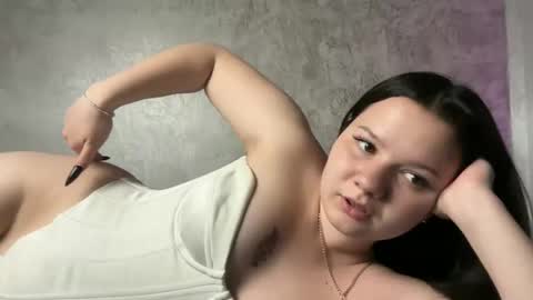 Mila online show from June 7, 2026, 4:55 pm