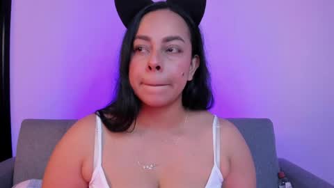 Snapshot of mila_chic chatting on May 18, 2026, 10:26 pm mila online show from May 18, 2026, 10:26 pm