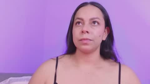 Snapshot of mila_chic chatting on July 16, 2026, 7:09 pm mila online show from July 16, 2026, 7:09 pm