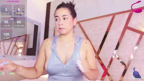 Camila online show from October 18, 2025, 6:52 pm