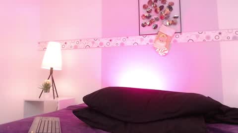 Mila  online show from December 14, 2024, 11:12 pm