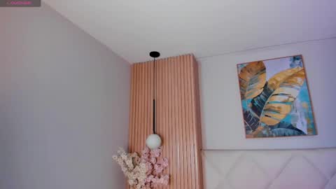 mila_hank online show from June 4, 2026, 2:23 pm