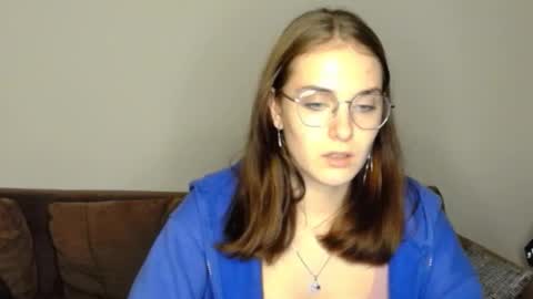 mila_keyy online show from September 15, 2025, 9:04 pm