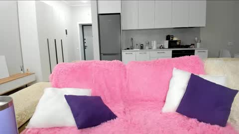 Lilli online show from November 7, 2025, 12:32 am