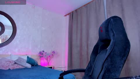 mila_kinor online show from January 15, 2025, 10:49 am