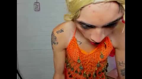 Mila online show from October 18, 2025, 3:31 am