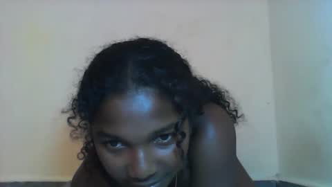 mila_lunah online show from March 17, 2026, 5:55 am