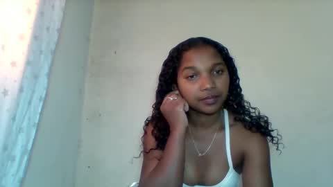 Snapshot of mila_lunah chatting on April 26, 2026, 6:22 am mila_lunah online show from April 26, 2026, 6:22 am