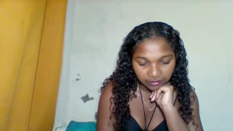 Snapshot of mila_lunah chatting on May 1, 2026, 2:32 pm mila_lunah online show from May 1, 2026, 2:32 pm