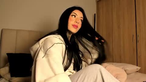 Snapshot of mila_monty__ chatting on July 12, 2026, 2:13 am online show from July 12, 2026, 2:13 am