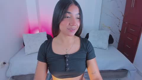 martina online show from April 7, 2026, 1:06 am