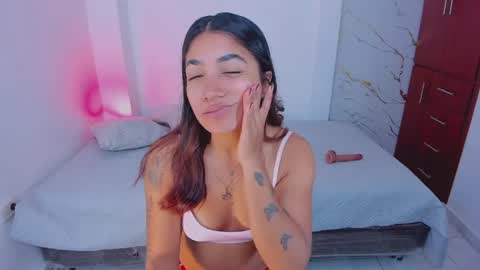 martina online show from April 9, 2026, 2:11 am