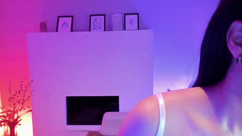 Mila online show from January 13, 2025, 11:41 am