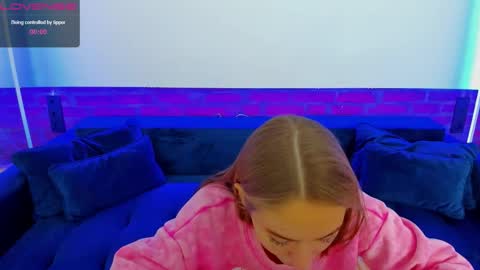 Milla online show from November 13, 2025, 6:56 am