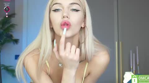Snapshot of milabunny_ chatting on May 1, 2026, 9:47 am Mila and u can call me sweet bunny online show from May 1, 2026, 9:47 am