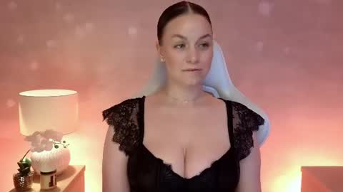 Snapshot of milafleur chatting on July 4, 2026, 2:56 pm Mila Fleur online show from July 4, 2026, 2:56 pm