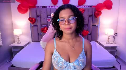 Snapshot of milahall__ chatting on February 14, 2025, 3:43 am Milenna online show from February 14, 2025, 3:43 am