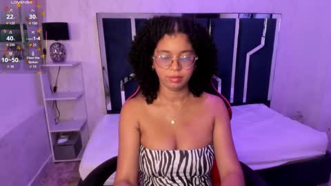 Snapshot of milahall__ chatting on September 30, 2025, 4:39 am Milenna online show from September 30, 2025, 4:39 am