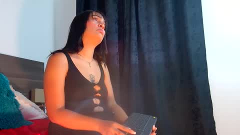 mila online show from October 25, 2025, 4:31 am