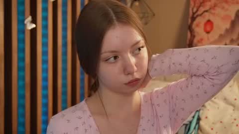 Snapshot of milaice chatting on July 7, 2026, 3:05 pm Mila online show from July 7, 2026, 3:05 pm