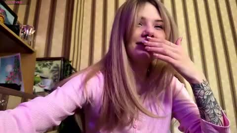Snapshot of milakittys chatting on June 23, 2026, 9:40 am milakittys online show from June 23, 2026, 9:40 am