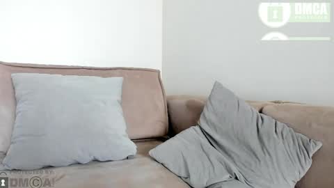 Mila online show from April 2, 2026, 6:33 am