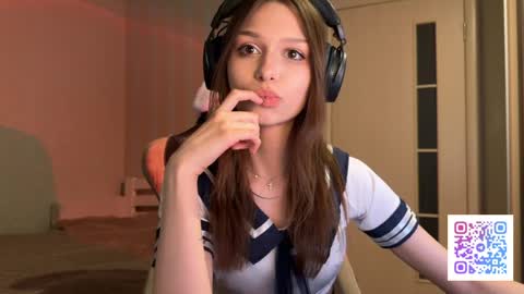 Snapshot of milamiuu chatting on May 10, 2026, 3:17 pm milamiuu online show from May 10, 2026, 3:17 pm