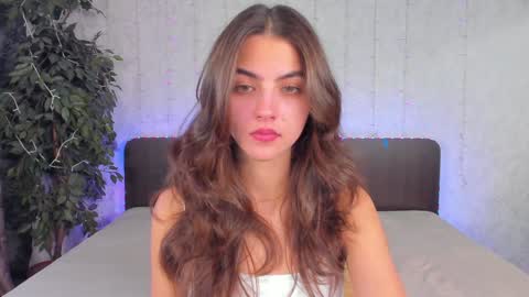 Snapshot of milana_crystal_ chatting on December 8, 2024, 8:20 am Milana online show from December 8, 2024, 8:20 am