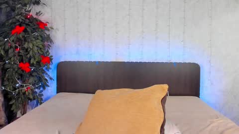 Snapshot of milana_crystal_ chatting on December 17, 2024, 11:17 am Milana online show from December 17, 2024, 11:17 am