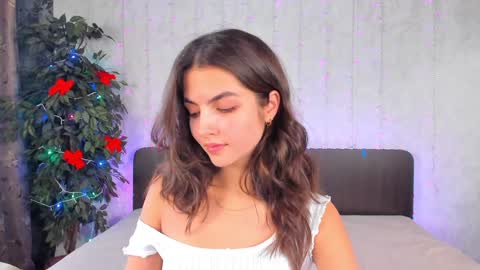 Snapshot of milana_crystal_ chatting on December 19, 2024, 11:29 am Milana online show from December 19, 2024, 11:29 am