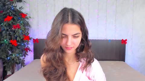 Snapshot of milana_crystal_ chatting on December 29, 2024, 8:11 am Milana online show from December 29, 2024, 8:11 am