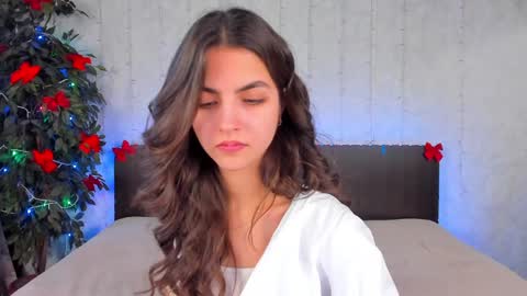 Snapshot of milana_crystal_ chatting on January 19, 2025, 11:23 am Milana online show from January 19, 2025, 11:23 am