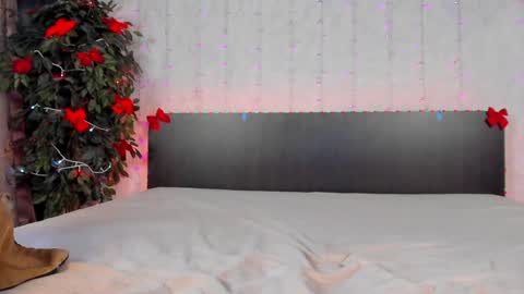 Snapshot of milana_crystal_ chatting on January 20, 2025, 11:24 am Milana online show from January 20, 2025, 11:24 am