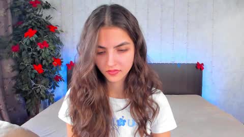 Snapshot of milana_crystal_ chatting on January 24, 2025, 11:15 am Milana online show from January 24, 2025, 11:15 am