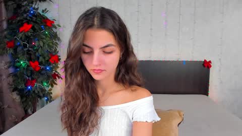 Snapshot of milana_crystal_ chatting on January 27, 2025, 8:18 am Milana online show from January 27, 2025, 8:18 am