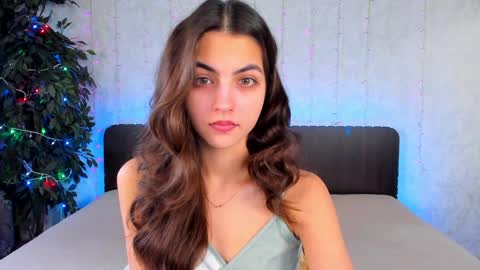 Snapshot of milana_crystal_ chatting on January 30, 2025, 8:11 am Milana online show from January 30, 2025, 8:11 am