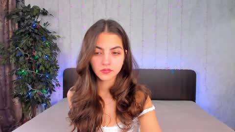 Snapshot of milana_crystal_ chatting on January 31, 2025, 8:11 am Milana online show from January 31, 2025, 8:11 am