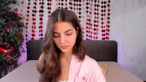 Snapshot of milana_crystal_ chatting on February 15, 2025, 8:11 am Milana online show from February 15, 2025, 8:11 am