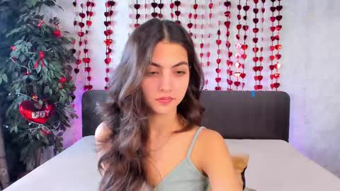Snapshot of milana_crystal_ chatting on February 22, 2025, 8:29 am Milana online show from February 22, 2025, 8:29 am