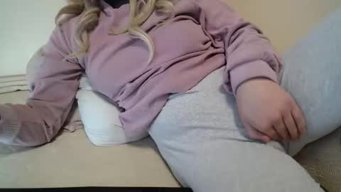 Milana online show from January 19, 2026, 8:51 am