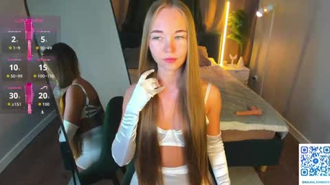 Milana online show from May 18, 2026, 1:13 am