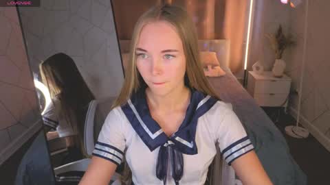 Milana online show from May 28, 2026, 1:03 am