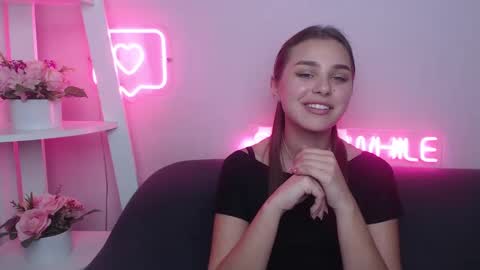 milanaangelas online show from February 1, 2025, 5:58 pm